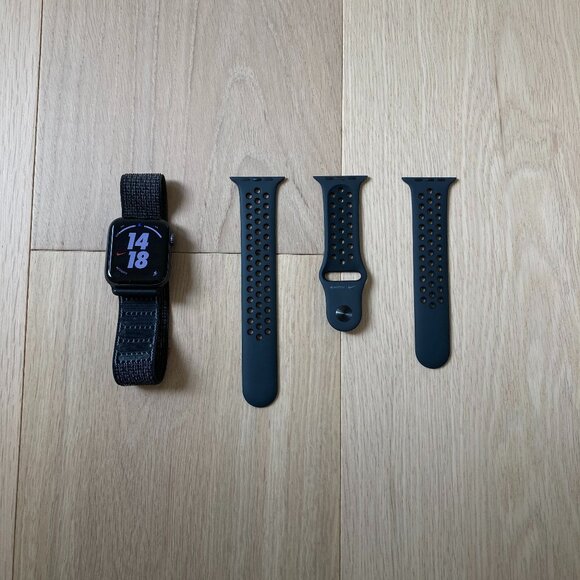 Apple Nike Watch Series 6, 44mm - Picture 3 of 4